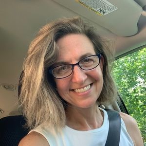 Meet your Posher, Stephanie